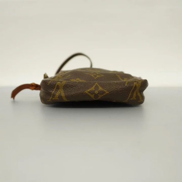 Authentic Louis Vuitton monogram crossbody bag - Picture 3 of 9